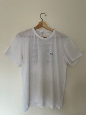 Boyish White Short Sleeve Crewneck Tee with Subtle Logo